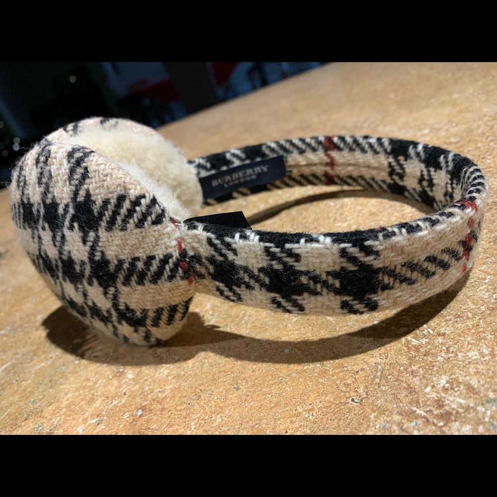 Like New Burberry Beige Novacheck Earmuffs